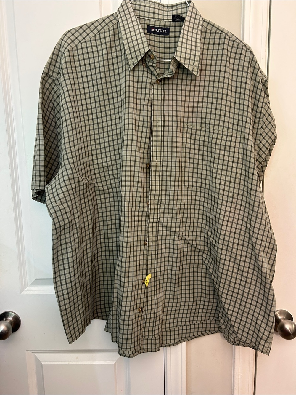Puritan Men’s Olive Green Plaid Short-Sleeve Button-Down Shirt